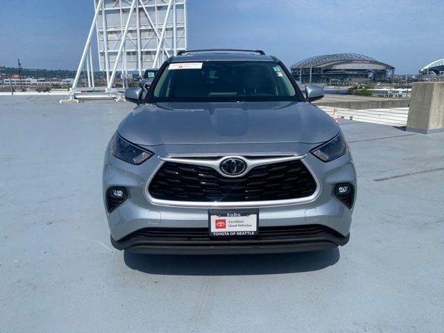 used 2022 Toyota Highlander car, priced at $34,988