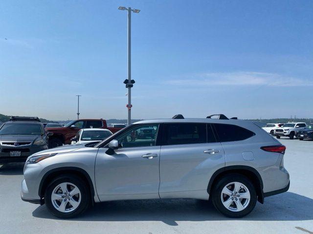 used 2022 Toyota Highlander car, priced at $34,988