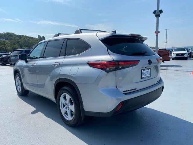 used 2022 Toyota Highlander car, priced at $34,988