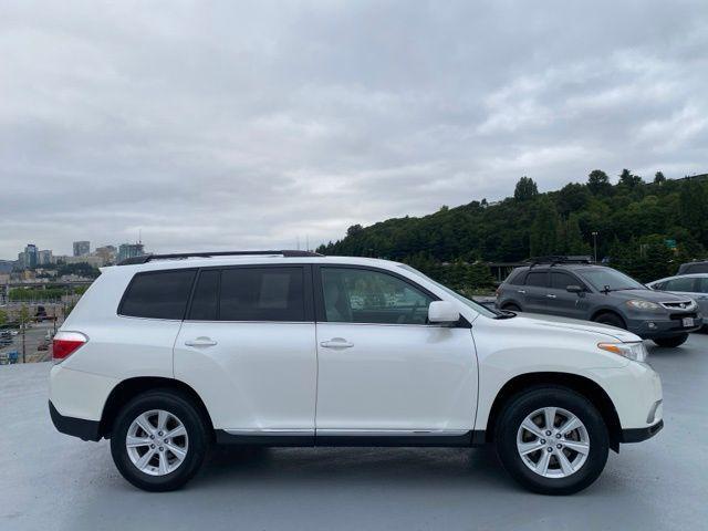 used 2013 Toyota Highlander car, priced at $18,988