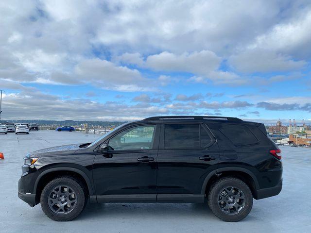 new 2025 Honda Pilot car, priced at $49,899