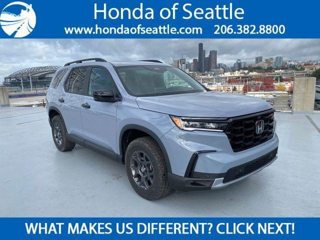 new 2025 Honda Pilot car, priced at $50,805
