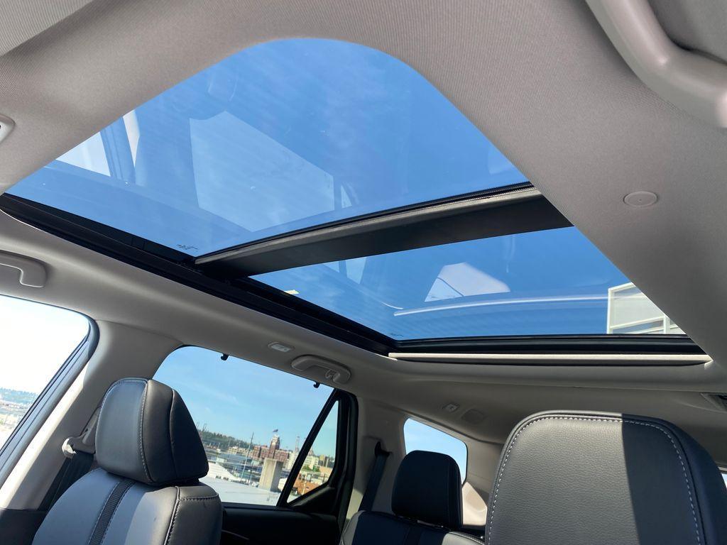 new 2025 Honda Pilot car, priced at $50,595