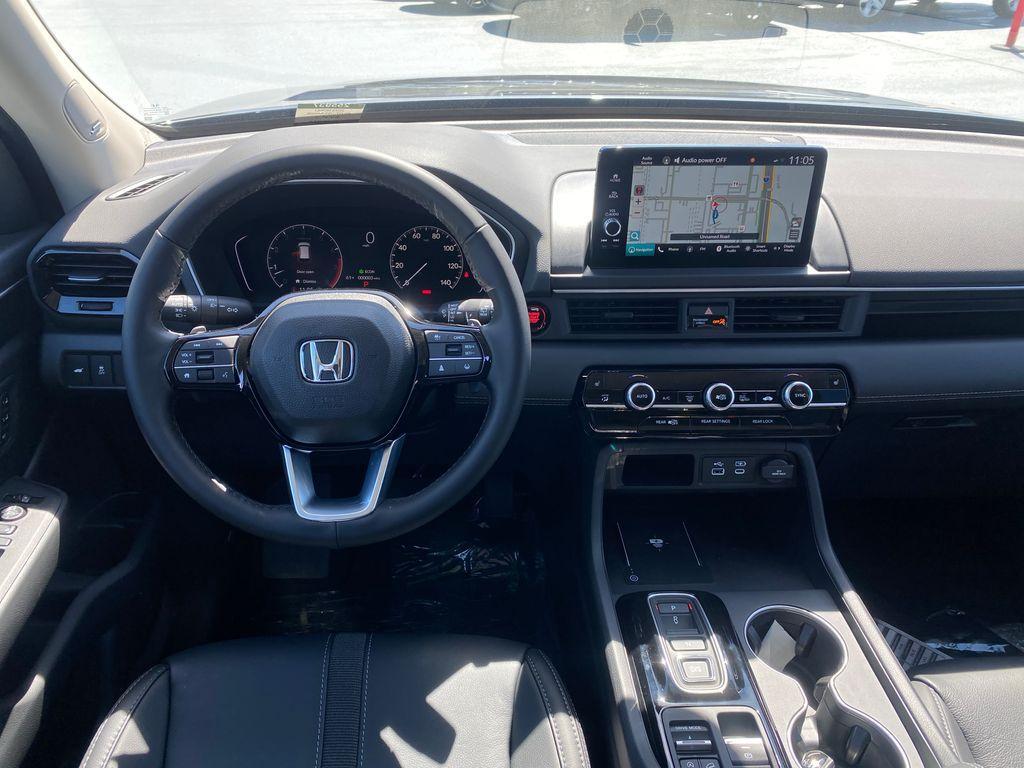 new 2025 Honda Pilot car, priced at $50,595