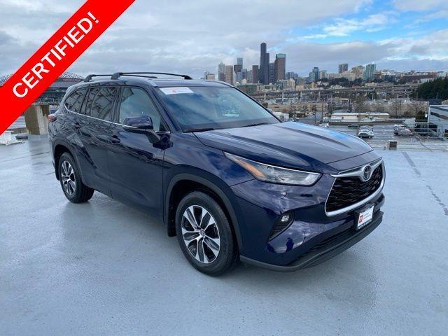 used 2022 Toyota Highlander car, priced at $39,976