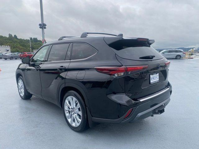 used 2024 Toyota Highlander Hybrid car, priced at $48,988