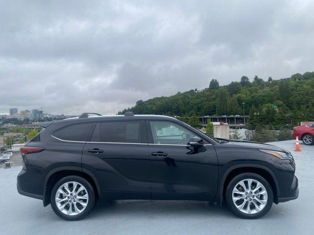 used 2024 Toyota Highlander Hybrid car, priced at $48,988