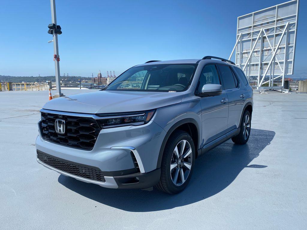 new 2025 Honda Pilot car, priced at $51,499