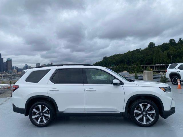 used 2025 Honda Pilot car, priced at $47,988