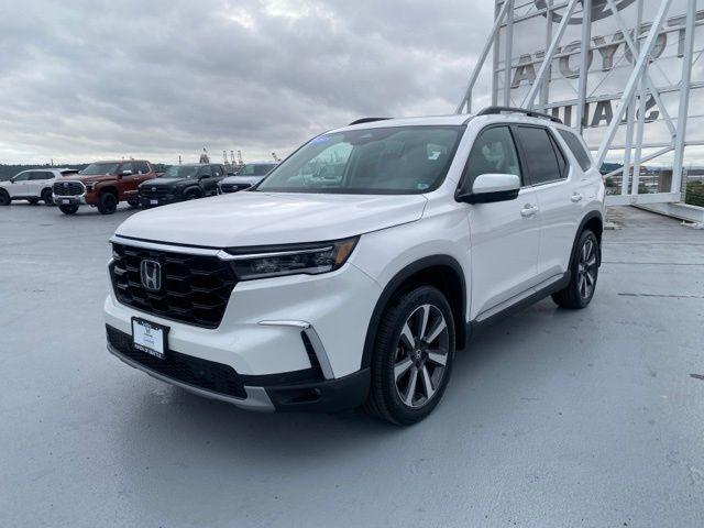 used 2025 Honda Pilot car, priced at $47,988