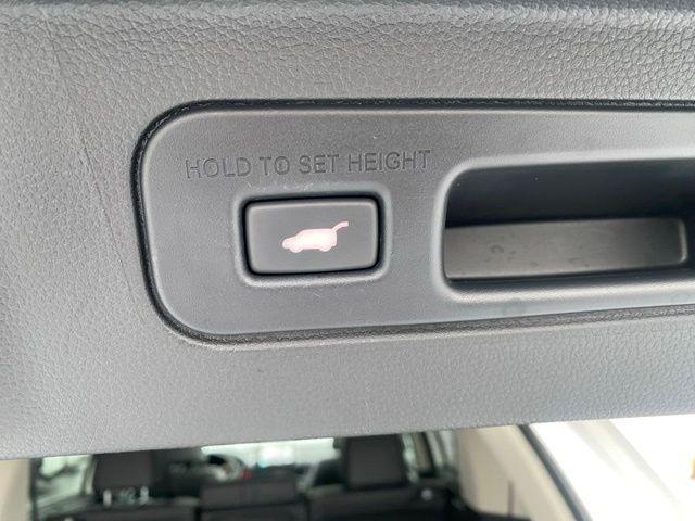 used 2025 Honda Pilot car, priced at $47,988