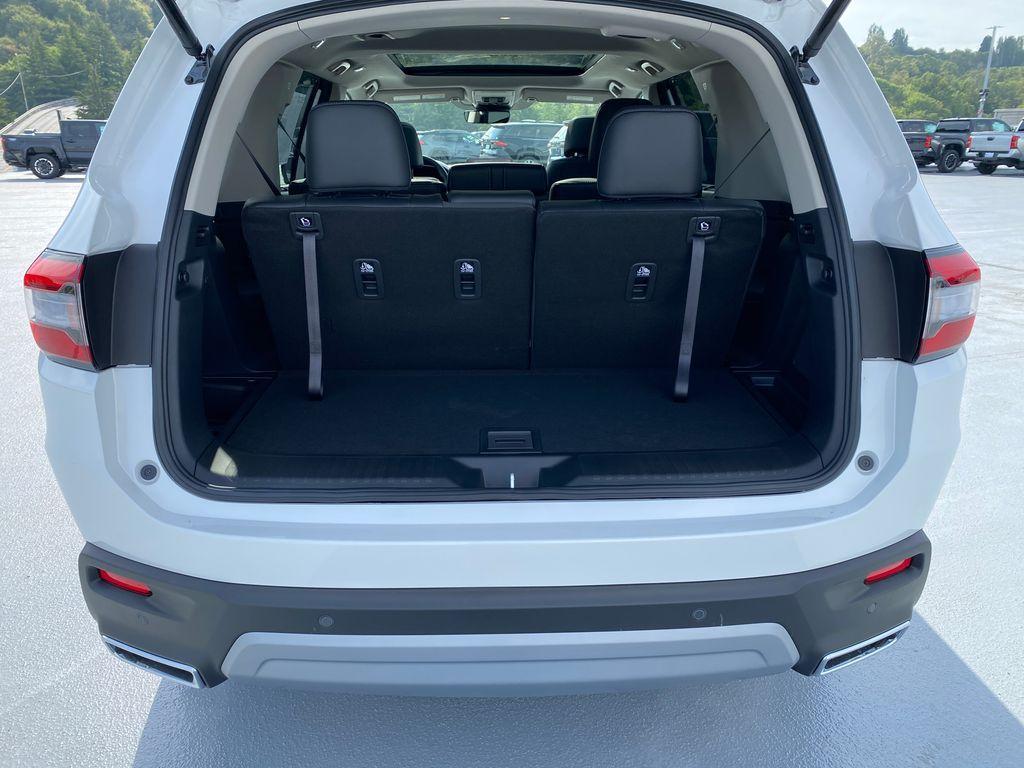 new 2025 Honda Pilot car, priced at $48,999