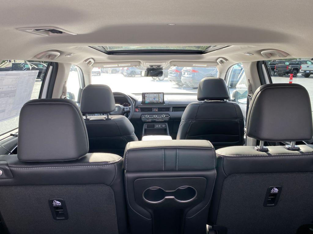 new 2025 Honda Pilot car, priced at $48,999