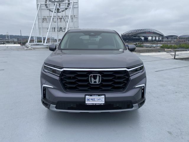 new 2025 Honda Pilot car, priced at $45,399