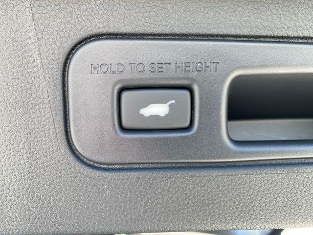 new 2025 Honda Pilot car, priced at $55,215