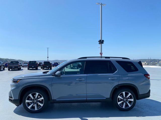 new 2025 Honda Pilot car, priced at $55,215