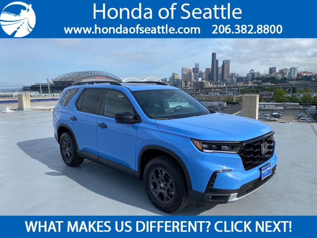 new 2025 Honda Pilot car, priced at $49,999