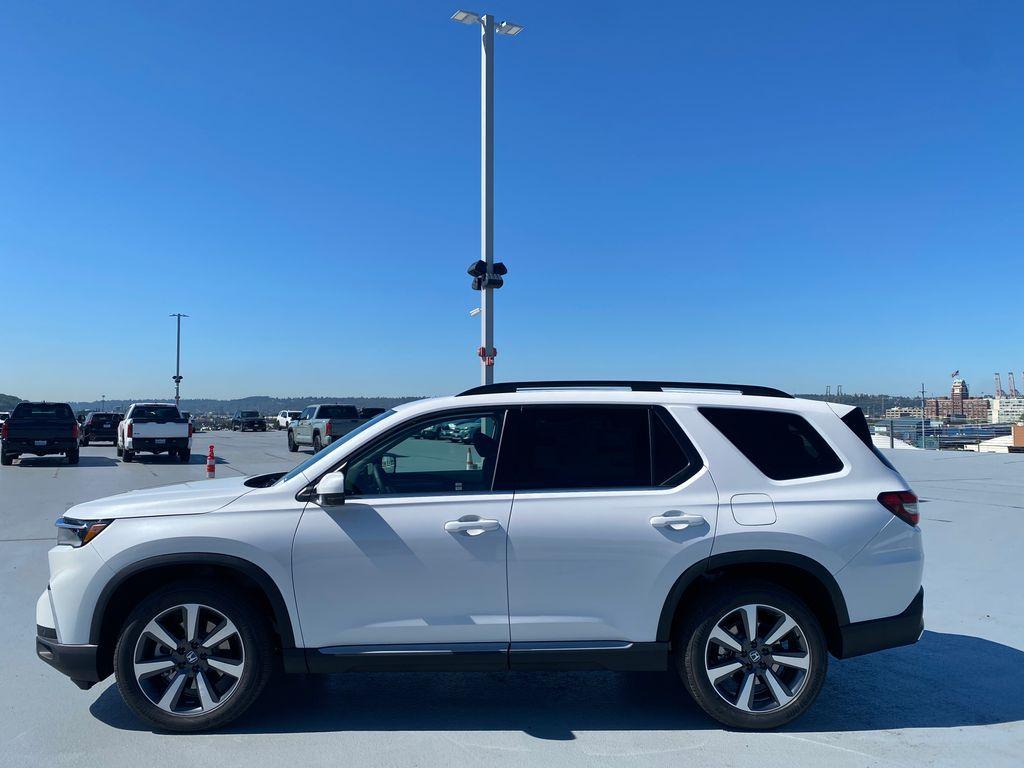 new 2025 Honda Pilot car, priced at $54,530