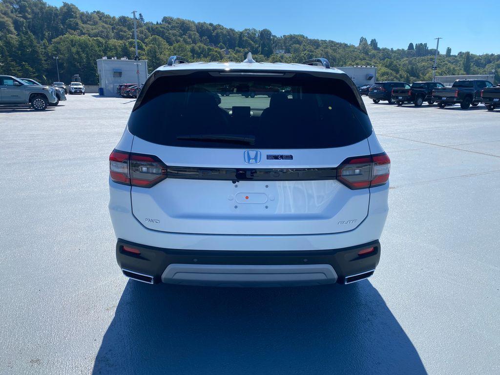 new 2025 Honda Pilot car, priced at $54,530