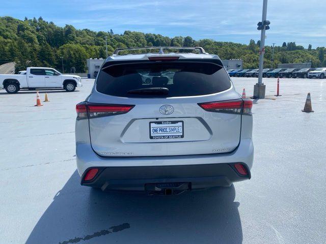used 2022 Toyota Highlander car, priced at $37,988