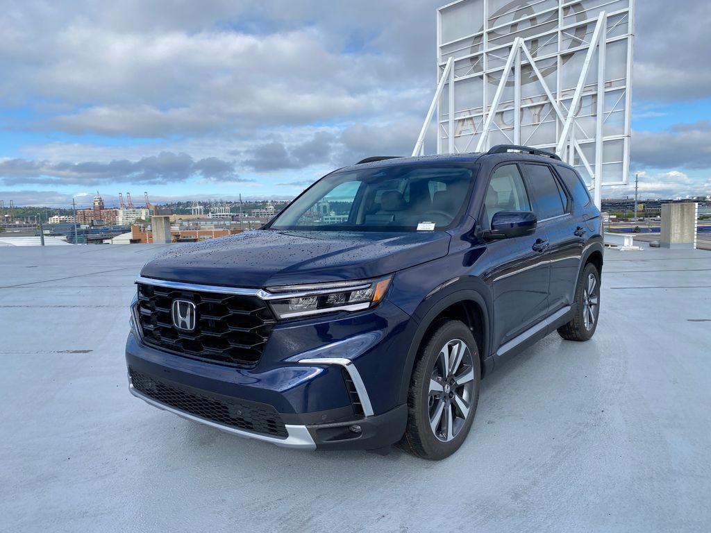new 2025 Honda Pilot car, priced at $48,499