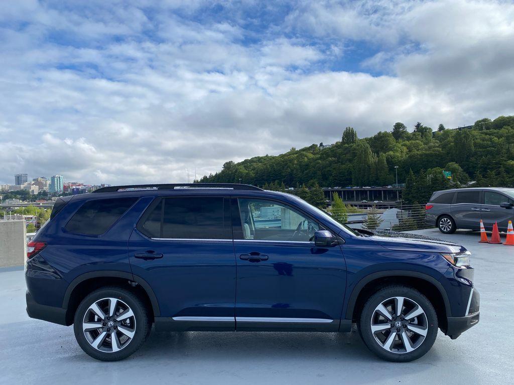 new 2025 Honda Pilot car, priced at $48,499