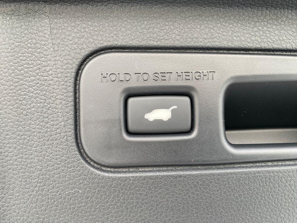 new 2025 Honda Pilot car, priced at $48,499