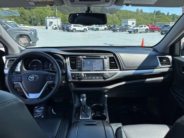 used 2015 Toyota Highlander car, priced at $17,988