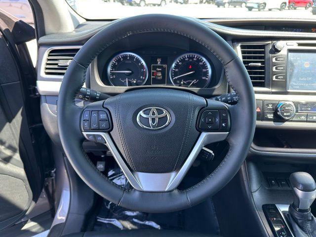 used 2015 Toyota Highlander car, priced at $17,988