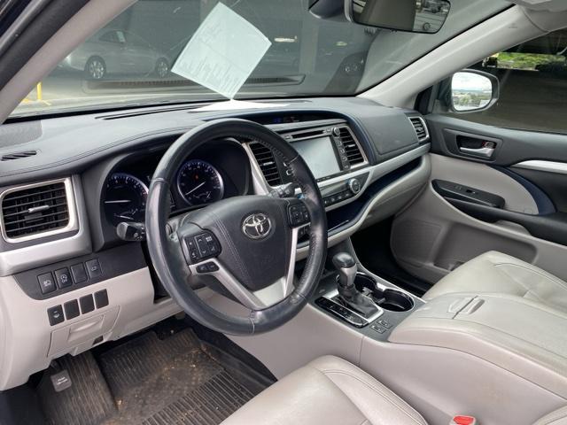 used 2017 Toyota Highlander car, priced at $27,739