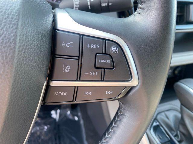 used 2022 Toyota Highlander car, priced at $37,988