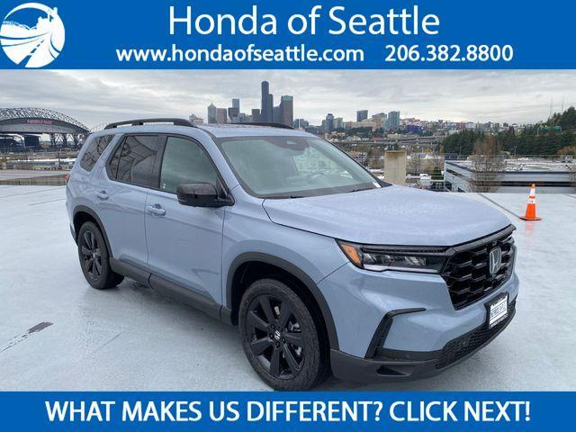 new 2025 Honda Pilot car, priced at $54,999