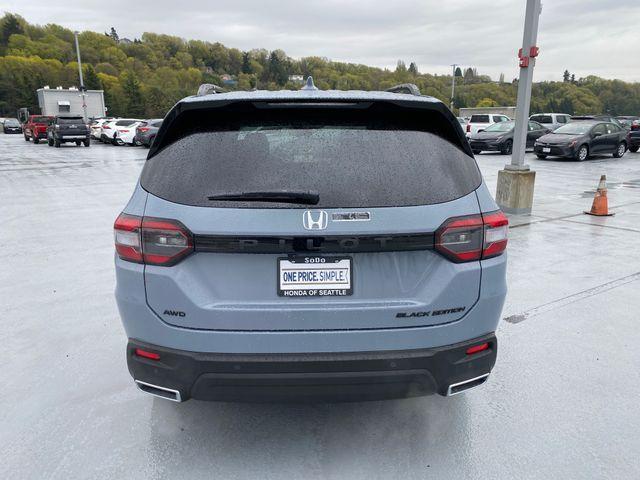 new 2025 Honda Pilot car, priced at $54,999