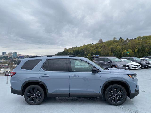 new 2025 Honda Pilot car, priced at $54,999
