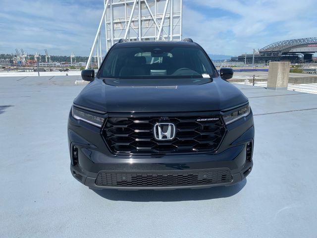 new 2025 Honda Pilot car, priced at $54,399