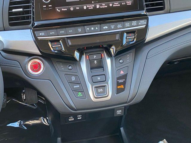 new 2026 Honda Odyssey car, priced at $42,877