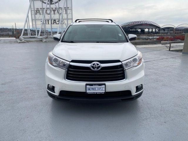 used 2016 Toyota Highlander car, priced at $22,988