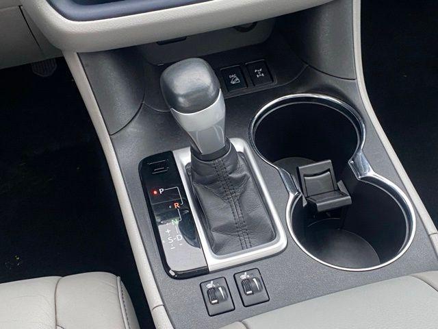 used 2016 Toyota Highlander car, priced at $22,988