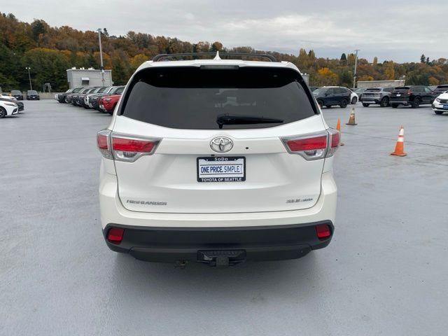 used 2016 Toyota Highlander car, priced at $22,988