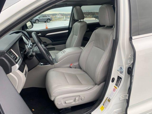 used 2016 Toyota Highlander car, priced at $22,988