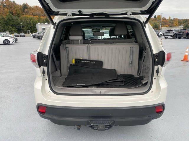 used 2016 Toyota Highlander car, priced at $22,988