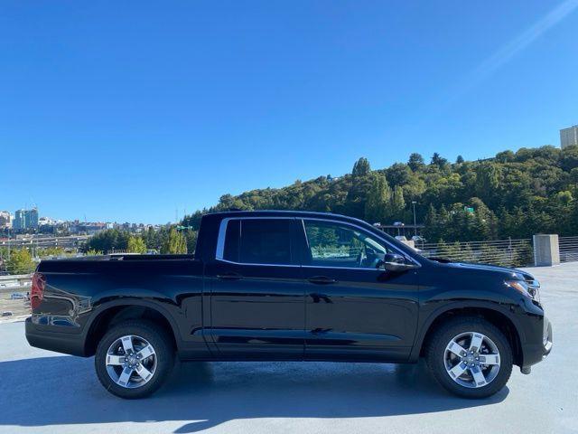 new 2025 Honda Ridgeline car, priced at $41,377