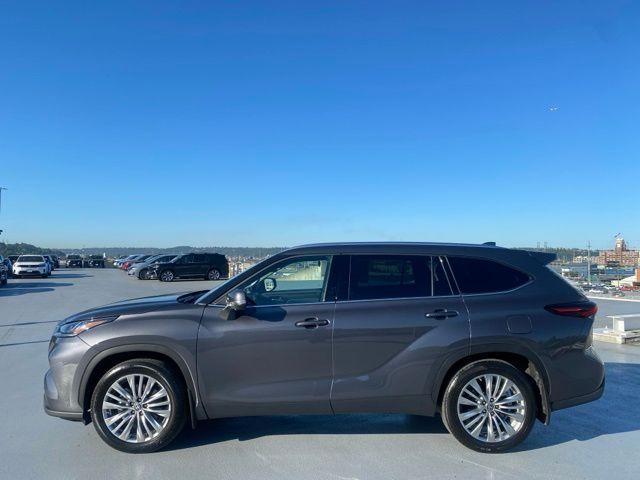 used 2024 Toyota Highlander car, priced at $52,988