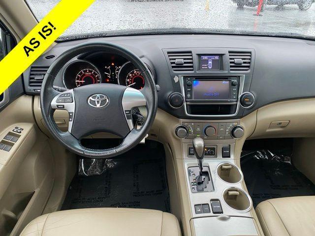 used 2013 Toyota Highlander car, priced at $15,738