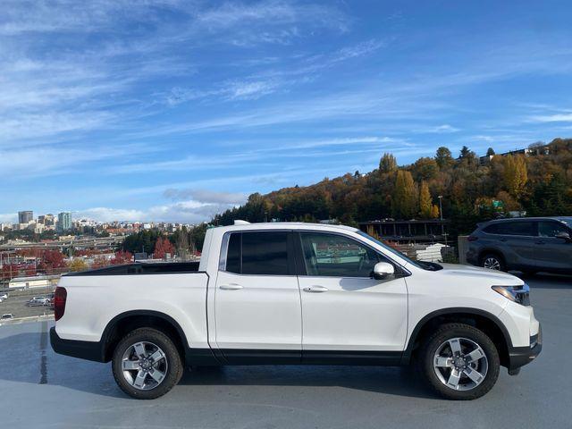 new 2025 Honda Ridgeline car, priced at $43,699