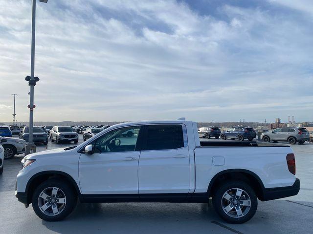 new 2025 Honda Ridgeline car, priced at $43,699