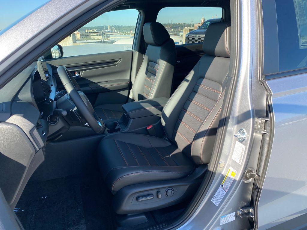 new 2026 Honda CR-V Hybrid car, priced at $40,599
