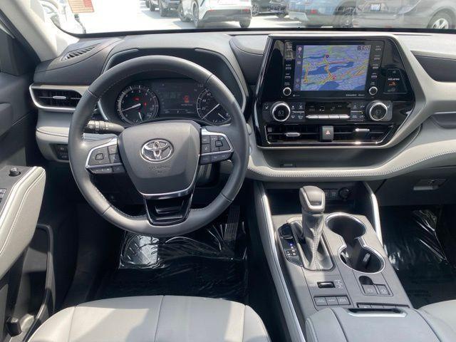used 2021 Toyota Highlander car, priced at $37,988