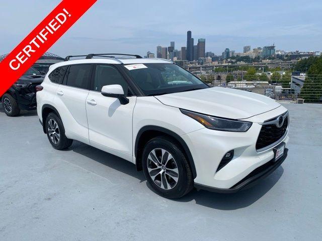 used 2021 Toyota Highlander car, priced at $37,988