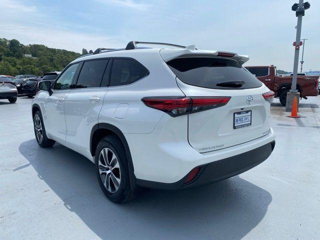 used 2021 Toyota Highlander car, priced at $37,988